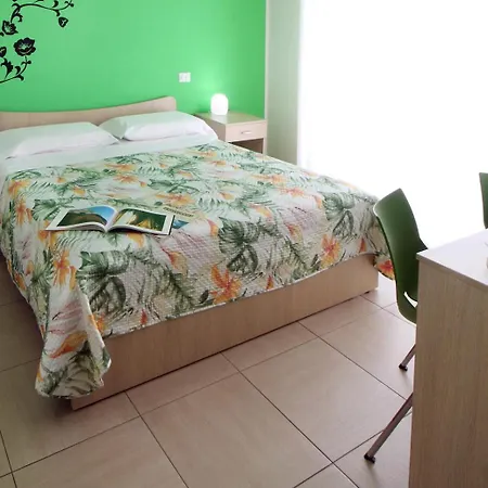 Wave Oda ve Kahvaltı 4*